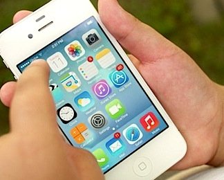 Шесть крупных визуальных изменений в iOS 7 Beta 3